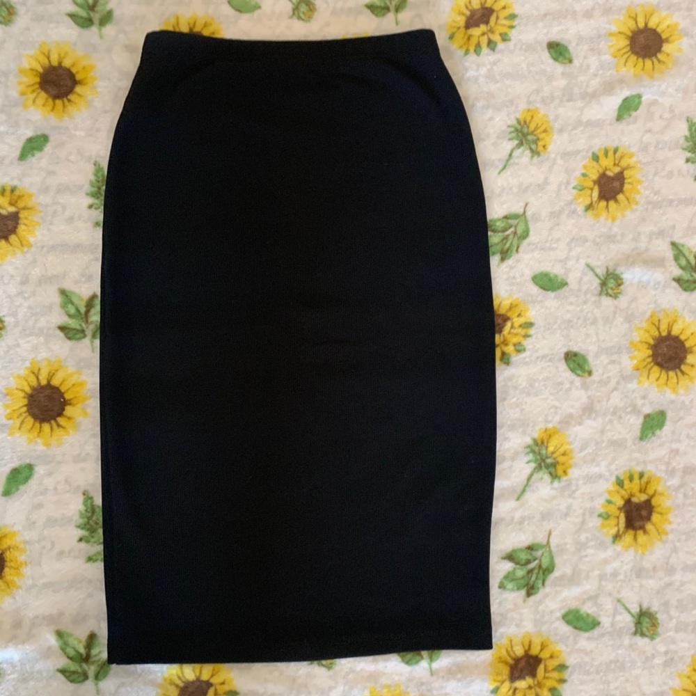 Midi black skirt